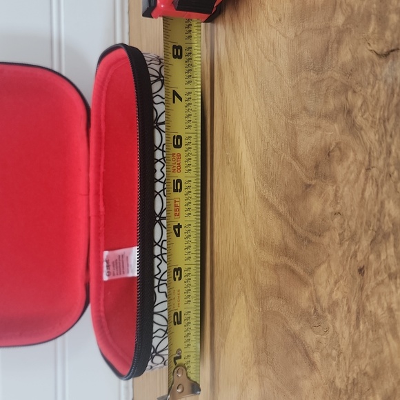 Zipit Hardshell Black and White Patterned Case - Picture 4 of 5